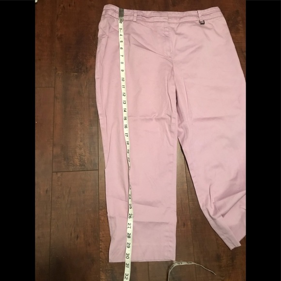 Laura Lilac Capris - Picture 7 of 8